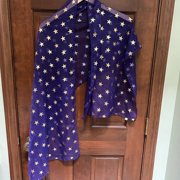 Pre-loved polyester Purple and Gold foil Star printed scarf. Made in Korea. - Picture 2 of 8